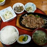 お酒と会席料理　居酒屋　三平 - 