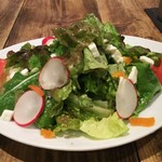 グルガオン - グルガオンディナーを注文しました。先ずは葉野菜メインのサラダ。