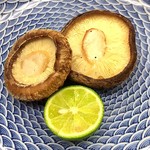 楽山 - 天然のしいたけ〜食感固めだけど濃厚な味