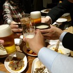 プサンアジメ - 乾杯の図(18-03)