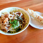 三好うどん - 肉ぶっかけ冷とちくわ天