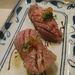 名代 駒寿司 - 牛ロース炙り (握り)