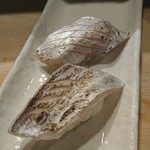 名代 駒寿司 - 太刀魚炙り (握り)