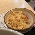 味奈登庵 - 揚げ玉。
      味奈登庵らしくプリタツなンです！