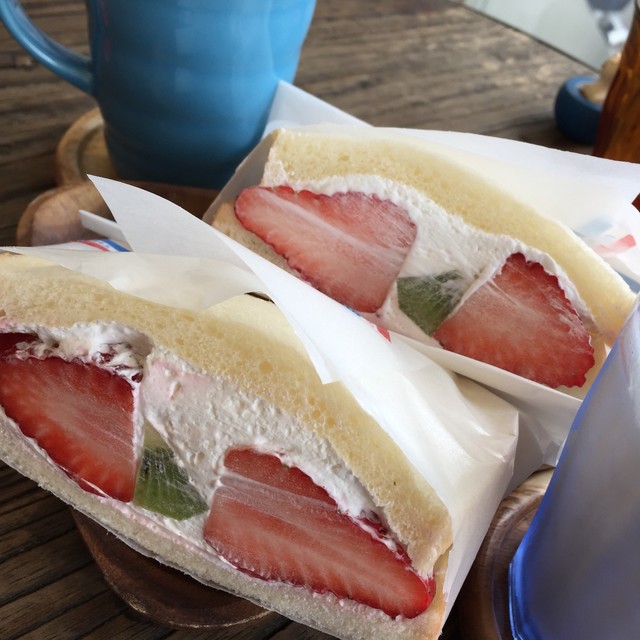 ソルフラ Solfla 額住宅前 カフェ 食べログ