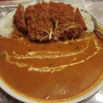 イエテイ　ダイニング - カツカレーです　カツは日本式ポークカツです