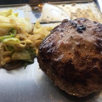 鉄板和食とワイン 萬鉄 - 萬鉄 肉汁ハンバーグ 1,500円