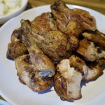 마미치킨 - 炭火バーべキュー塩焼き(숯불바베큐소금구이:スップルパベキュソグムクイ)17000ウォン