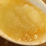 北海道ラーメン ロッキー子龍 - おろしニンニク(T-T)水で薄めたような味。残念。
