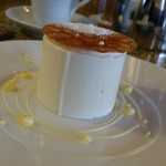 タロカフェ - ケーキの角度を変えて