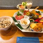 カジュアル和食と地酒しおさか - 