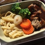 エコノミークラス機内食(1700円税込)+ドリンクバー付き2000円税込