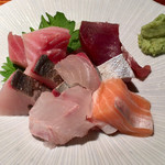 めしの助 - 刺身のアップ