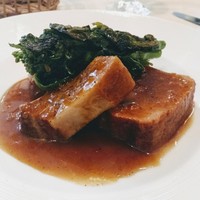 レストランオーボンコワン - また食べちゃいました、豚ロースト。ソースにはちみつと柑橘使ってるらしい。