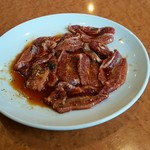 焼肉 白頭山 - ゼラチン質の甘みが旨いほほ肉のチーク　６９０円