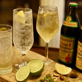 こだわりの料理にはこだわりのお酒。燻製ドリンクシリーズ登場