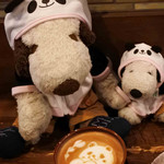 うさぎとぼく - 今日もボキらは
      阿倍野の人気カフェ『うさぎとぼく』さんに来ました。
      毎回、素敵なラテアートを描いてくれる、うさぼく兄さん。