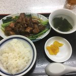 台湾料理　億龍 - 青菜角煮定食