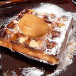 フレンチレストラン・プレジール - クラシックベルギーワッフルキャラメルアイスクリーム添え＠Plaisir★2008/10