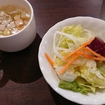 IKINARI STEAK - セットのサラダとスープ