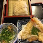 本格手打うどん おか泉 - 天ざる  918円