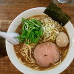 翔丸 - 醤油ラーメン大盛を真上から見てみましょう！