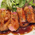 VINSENT - ジューシーでコクのあるソースに合います。