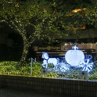 ロビーラウンジ 「マーブルラウンジ」 ヒルトン東京 - ”ヒルトン東京”の外観。