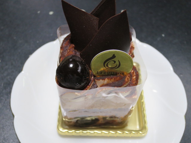 埼玉県八潮のパティスリー 最初甘め 後味サッパリのケーキ By デラホーヤ パティスリー ラ キュイッソン Patisserie La Cuisson 八潮 ケーキ 食べログ