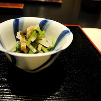 祇園 たに本 -  わらび、壬生菜、 姫皮、お揚げ、独活