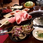 Lao Chinese and Korean BBQ Restaurant 海底捞 - 料理写真: