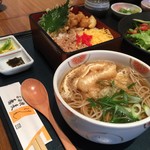 Soba Ikkon Gen - 友達の三色丼セット