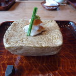 光安 - ハモは、変わった器で出て来ました