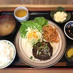 聚楽 - お昼の定食：日替定食(10食限定) 700円(税込)