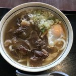 Yoshiroku - 肉うどん 生卵