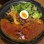SPICY CURRY 魯珈 - ろかプレート(骨付きカシミールチリチキンカレー)