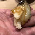 うを徳 - にぎり　蒸しアワビ