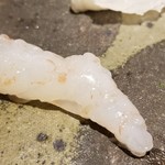 馳走 啐啄一十  - ⑫牡丹海老(北海道函館産・3日寝かせ)
      生まれて4年までは全てオス、そこから性転換して全てメスになり5年目から産卵するらしい。
      寿命は8年くらいだそうです。
      サイズ的にはオスかしら。