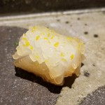 馳走 啐啄一十  - ⑬ 障泥烏賊(アオリイカ)(長崎県五島列島産・20日熟成)
      放血神経〆してから20日熟成してあるので、とても柔らかく甘みも凄いです。