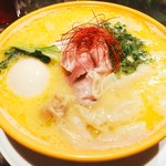 Japanese Ramen Noodle Lab Q - 鶏白湯 塩 わんたん 1200円
      とろ玉子  150円