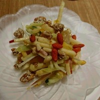 中国薬膳料理 星福 - 季節の果物とくらげと胡桃の胡麻ソース和え