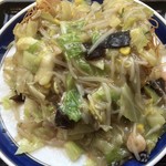 リンガーハット - 野菜たっぷり皿うどん＋ぎょうざ3個＋国産きくらげ ¥830 の野菜たっぷり皿うどん＋国産きくらげ