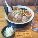 椿ラーメンショップ - ねぎチャーシュー麺大盛(ランチタイムは大・中盛無料だす！)