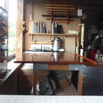 蕎遊庵 - 目の前に打ち場が見えて、板もすごい。