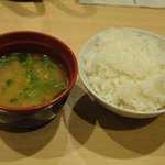 洋食屋 双平 - 当然、ご飯とみそ汁も付きます