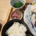 築地食堂 源ちゃん アクアシティお台場店 - 2018年2月：魚河岸フライ定食(\950+税)のごはん少な目(－\20)