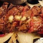 Nikuno Mansei - 焼き加減が選べます。写真はレア。