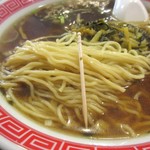 蘭氏食苑 - 麺は日本的細麺