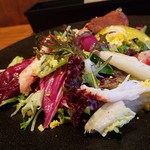 カニ入りかなり美味しいサラダです。