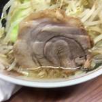 ラーメン二郎 - 豚肉1